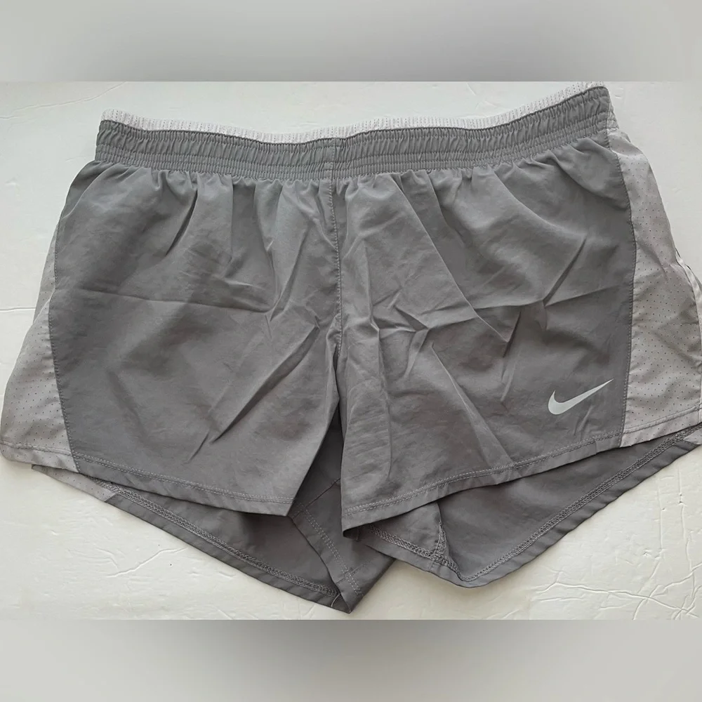 Nike Dri-Fit Charcoal Gray Running Shorts Athletic Gym Workout Lined 3” Sz L - Picture 1 of 7